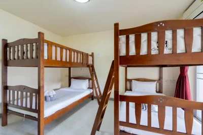 Camera quadrupla Economy — Square One Hotel Patong
